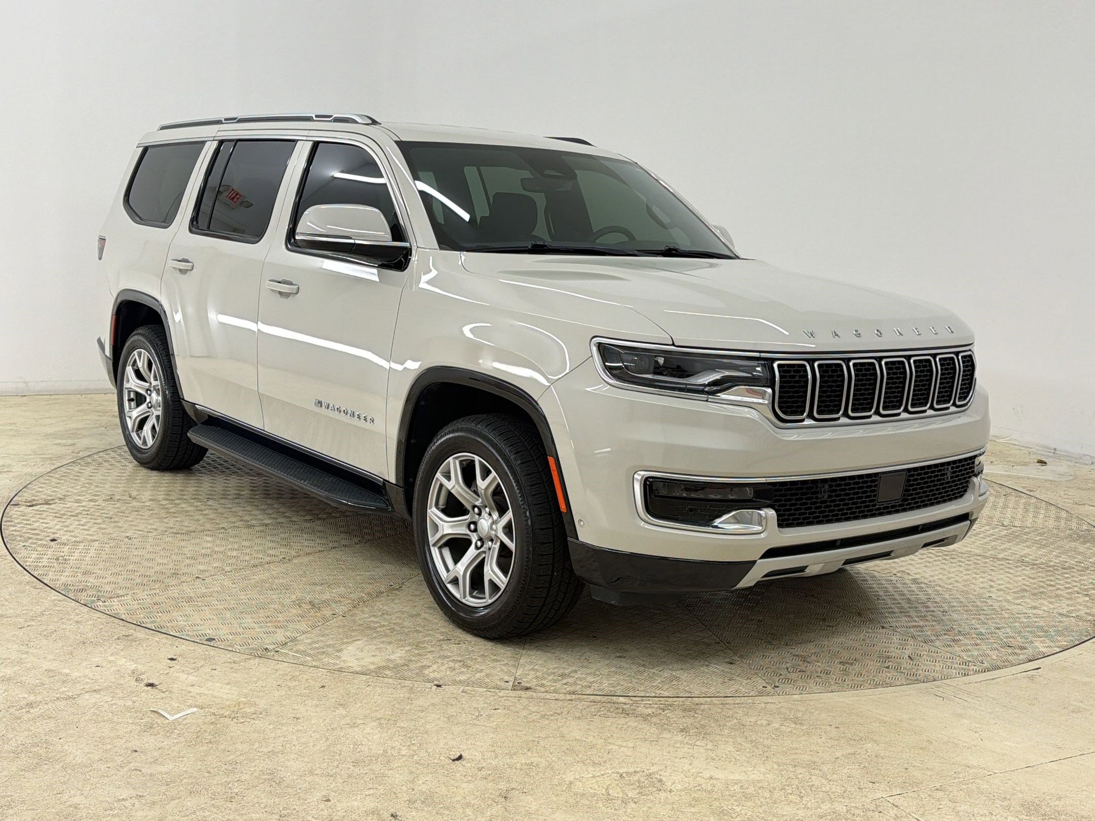 Used 2022 Jeep Wagoneer Series II w/ Rear Seat Video Group 1 RWD image 7