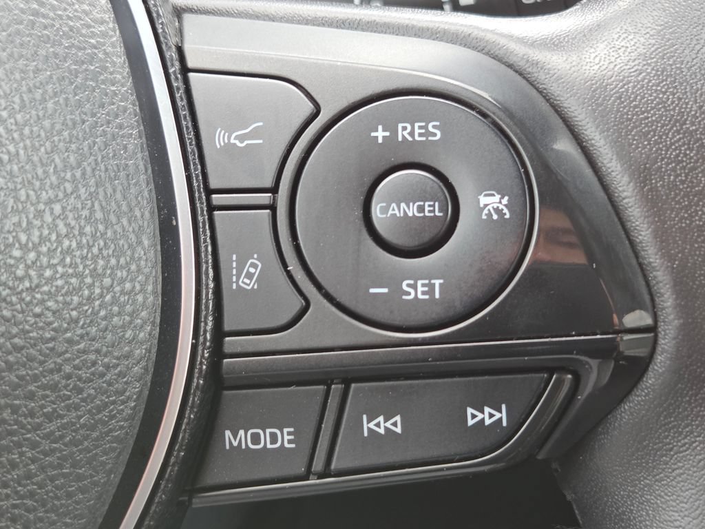 Used 2019 Toyota RAV4 XLE Premium w/ Cold Weather Package AWD/4WD image 12