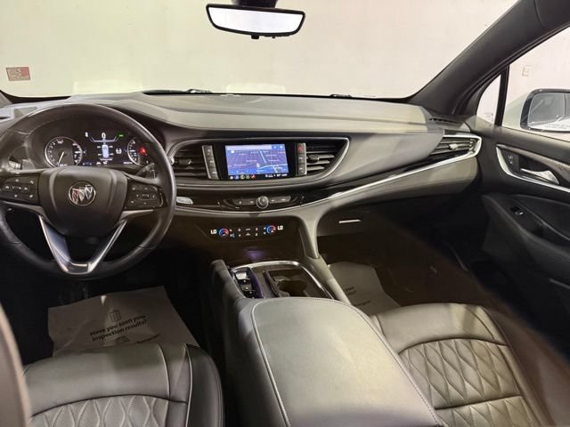 Used 2024 Buick Enclave Avenir w/ Avenir Technology Package AWD/4WD image 27