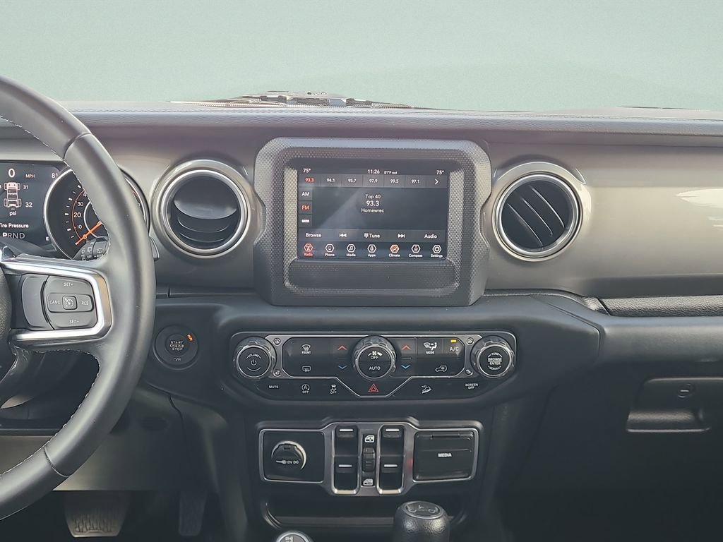 Used 2018 Jeep Wrangler Unlimited Sahara w/ LED Lighting Group AWD/4WD image 17