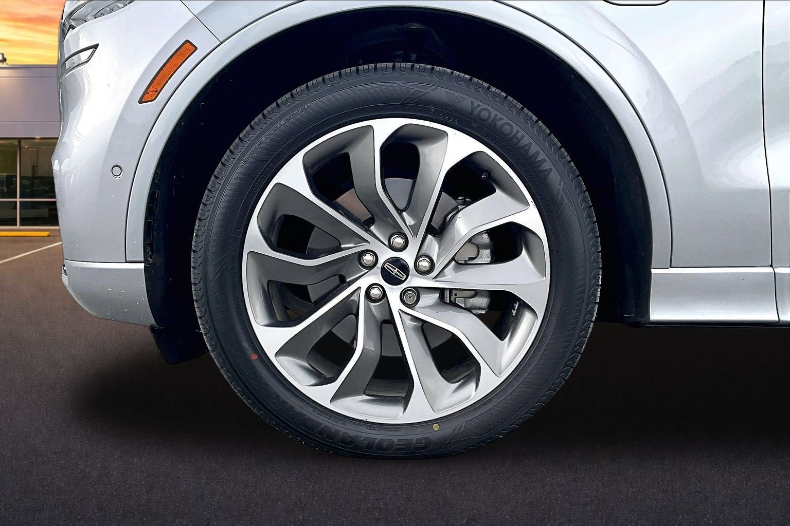 Used 2023 Lincoln Aviator Grand Touring w/ Equipment Group 301A AWD/4WD image 9