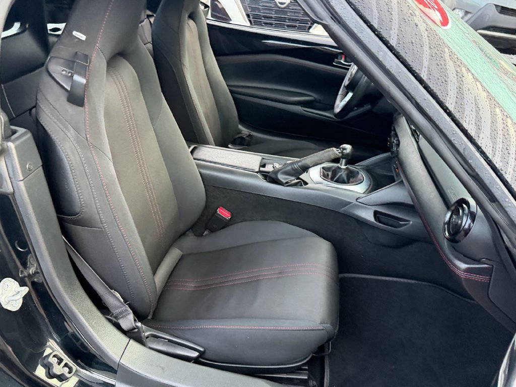Used 2016 MAZDA MX-5 Miata Club RWD image 17