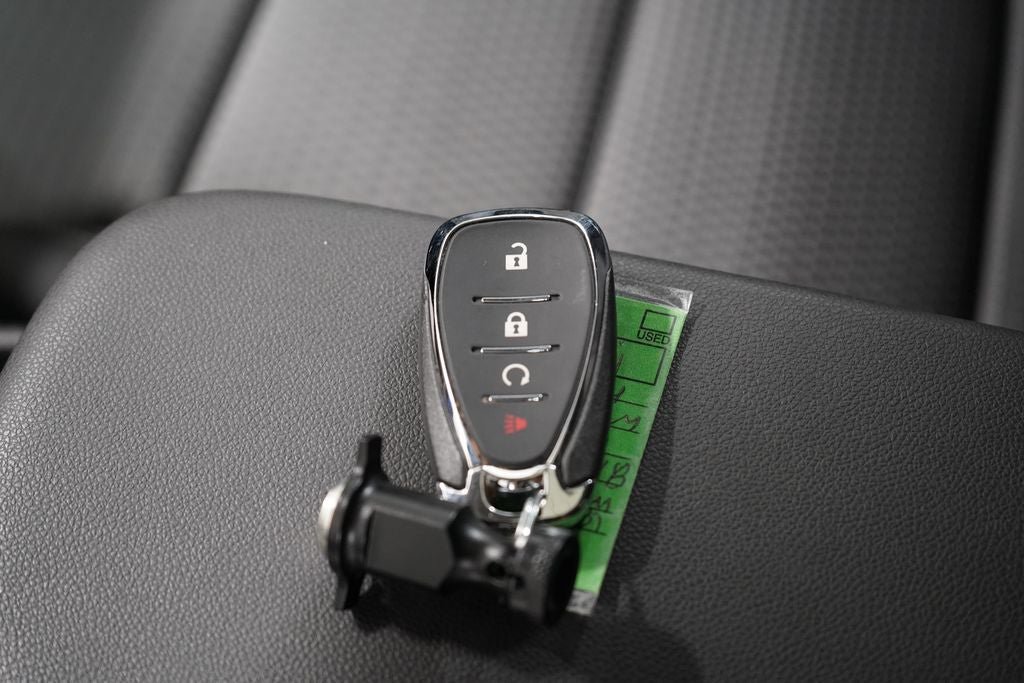 Used 2024 Chevrolet Trax LT w/ Sunroof Package FWD image 24