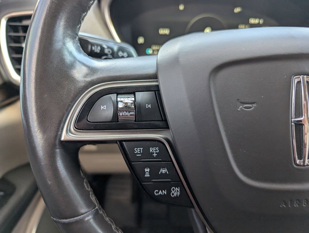 Used 2020 Lincoln Nautilus Reserve w/ Equipment Group 202A image 28