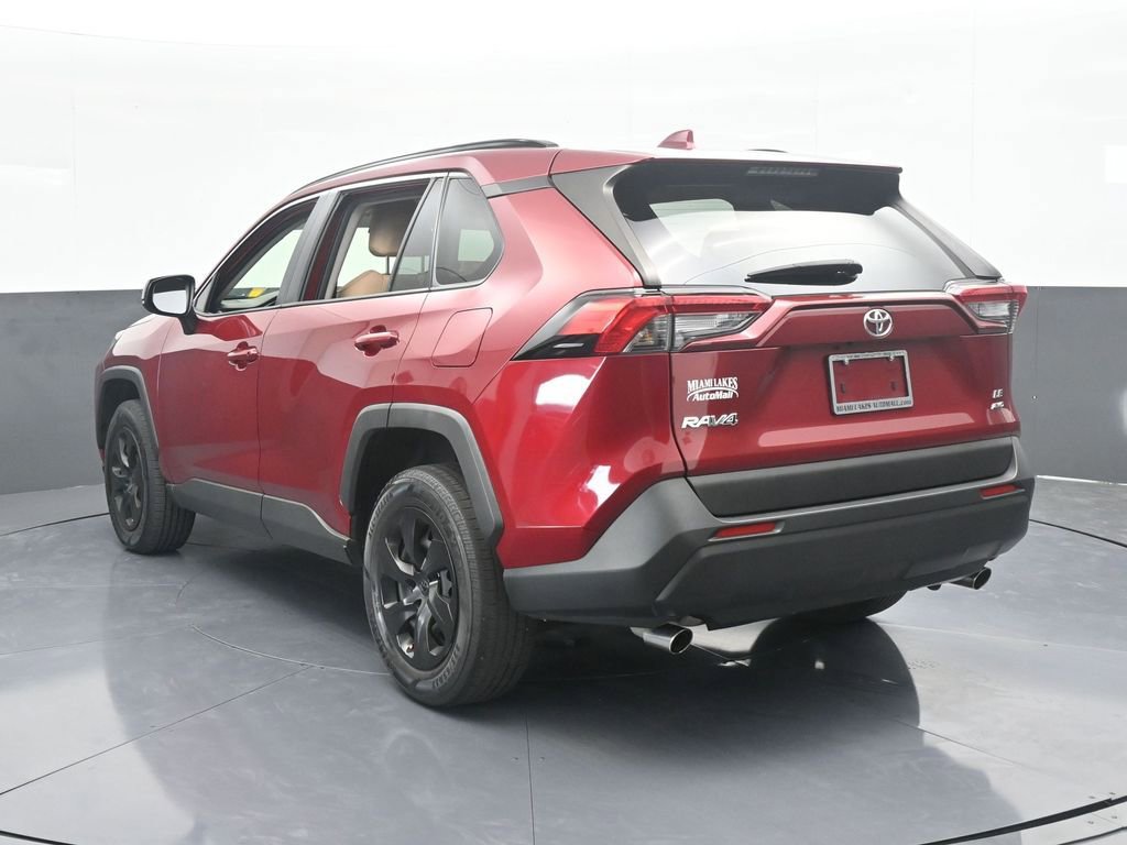 Used 2019 Toyota RAV4 LE image 4