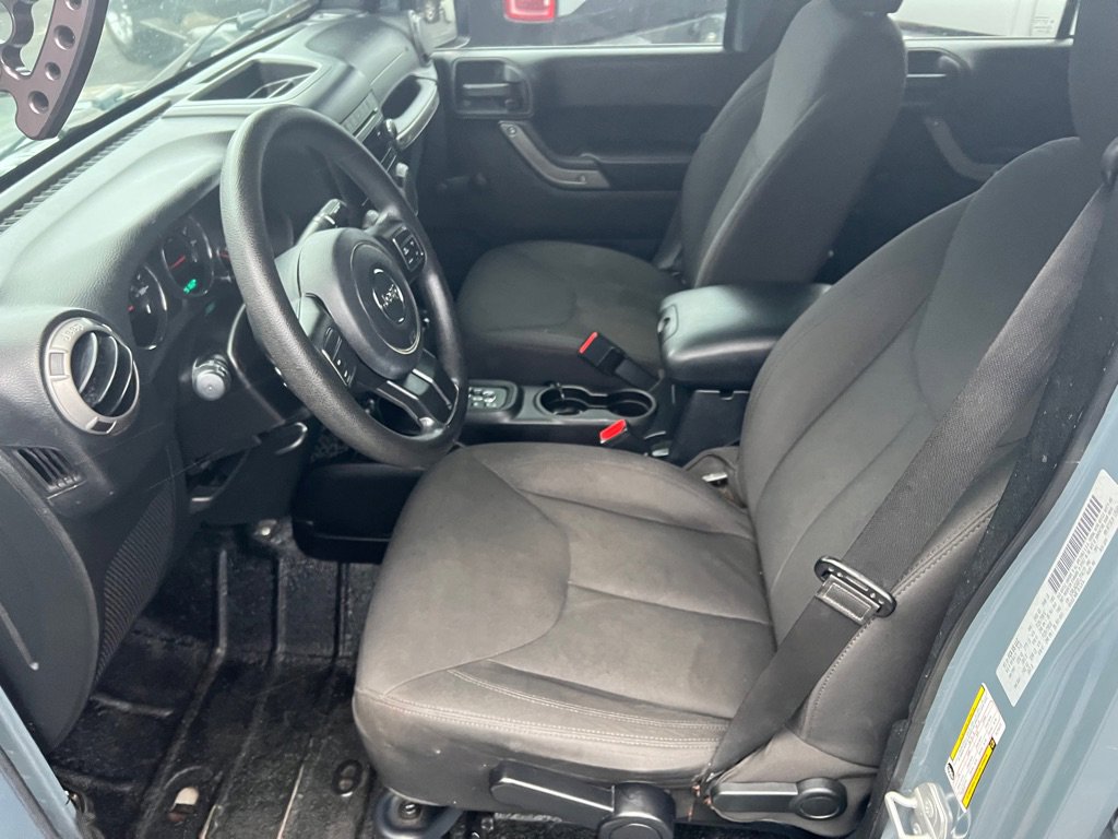 Used 2015 Jeep Wrangler Unlimited Sport image 88