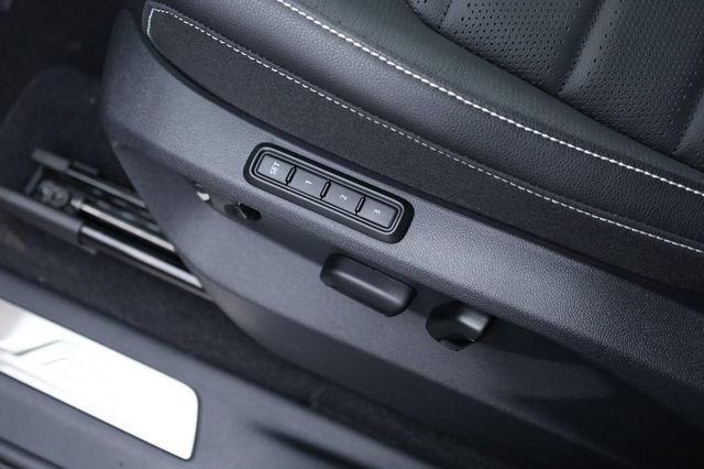 New 2026 Volkswagen Atlas Cross Sport SEL image 9