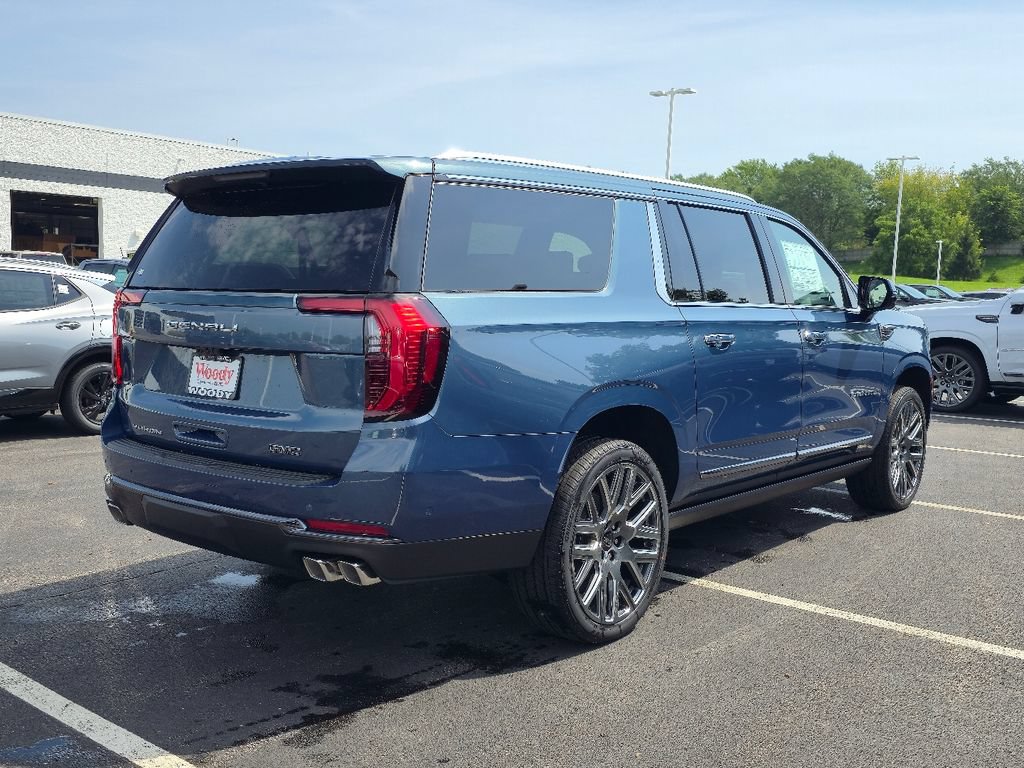 New 2026 GMC Yukon XL Denali Ultimate AWD/4WD image 7