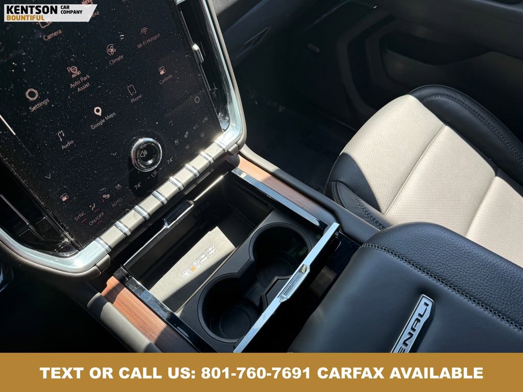 Used 2025 GMC Yukon Denali AWD/4WD image 22