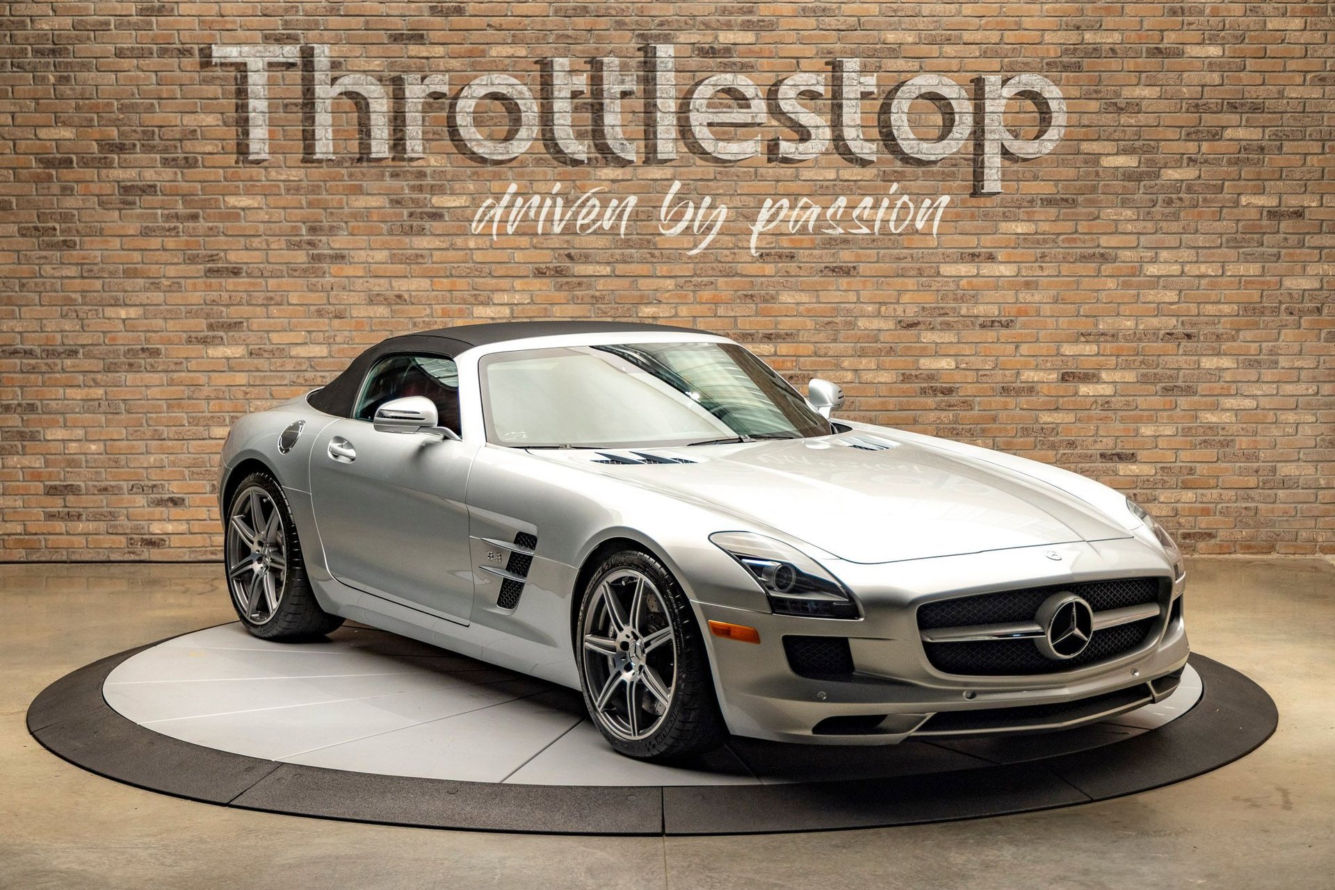 Used 2012 Mercedes-Benz SLS AMG Roadster image 6