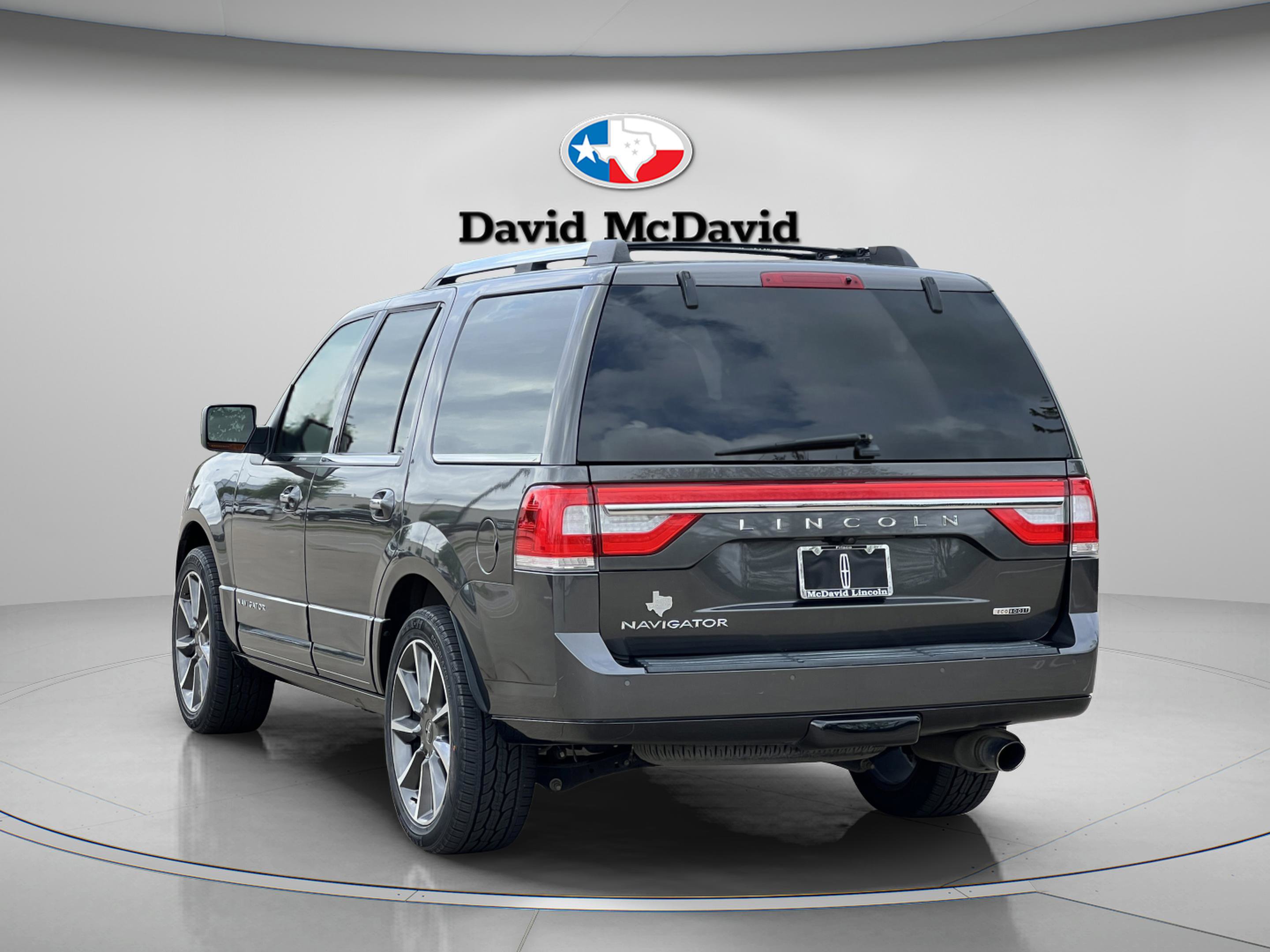 Used 2016 Lincoln Navigator Reserve image 6