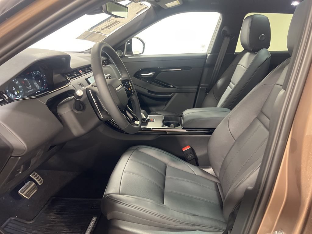 Certified 2026 Land Rover Range Rover Evoque Dynamic SE AWD/4WD image 11