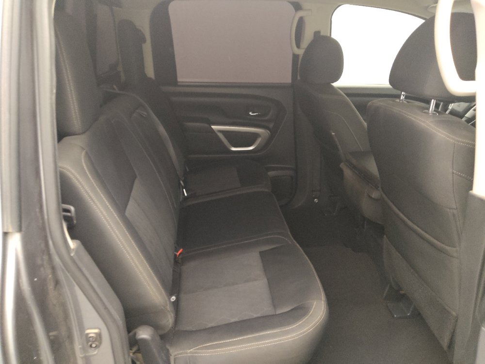 Used 2017 Nissan Titan SV RWD image 19