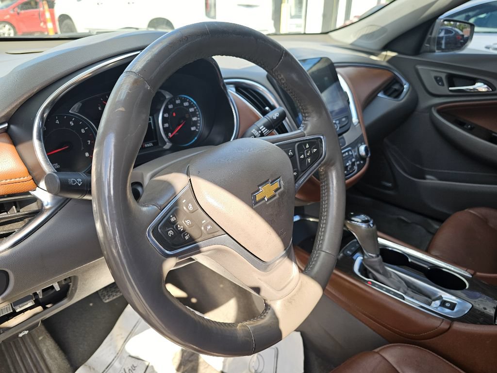 Used 2016 Chevrolet Malibu Premier w/ Driver Confidence Package II FWD image 17