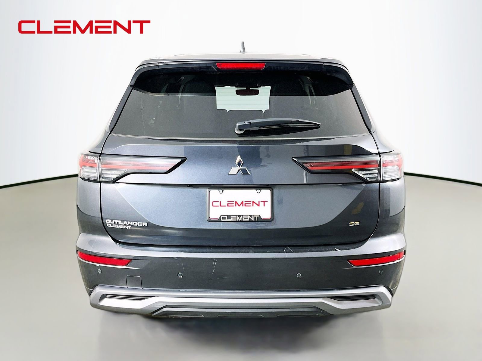 Used 2025 Mitsubishi Outlander SE FWD image 8