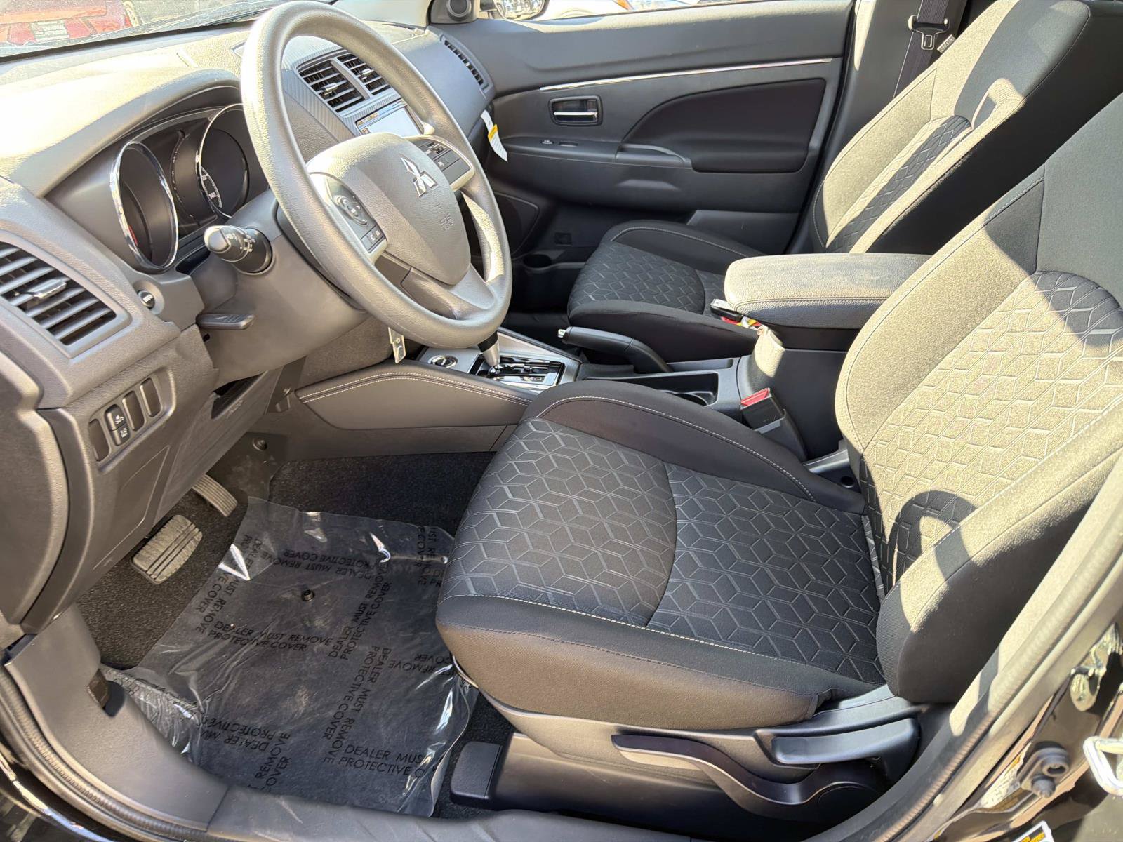 Used 2025 Mitsubishi Outlander Sport ES AWD/4WD image 13