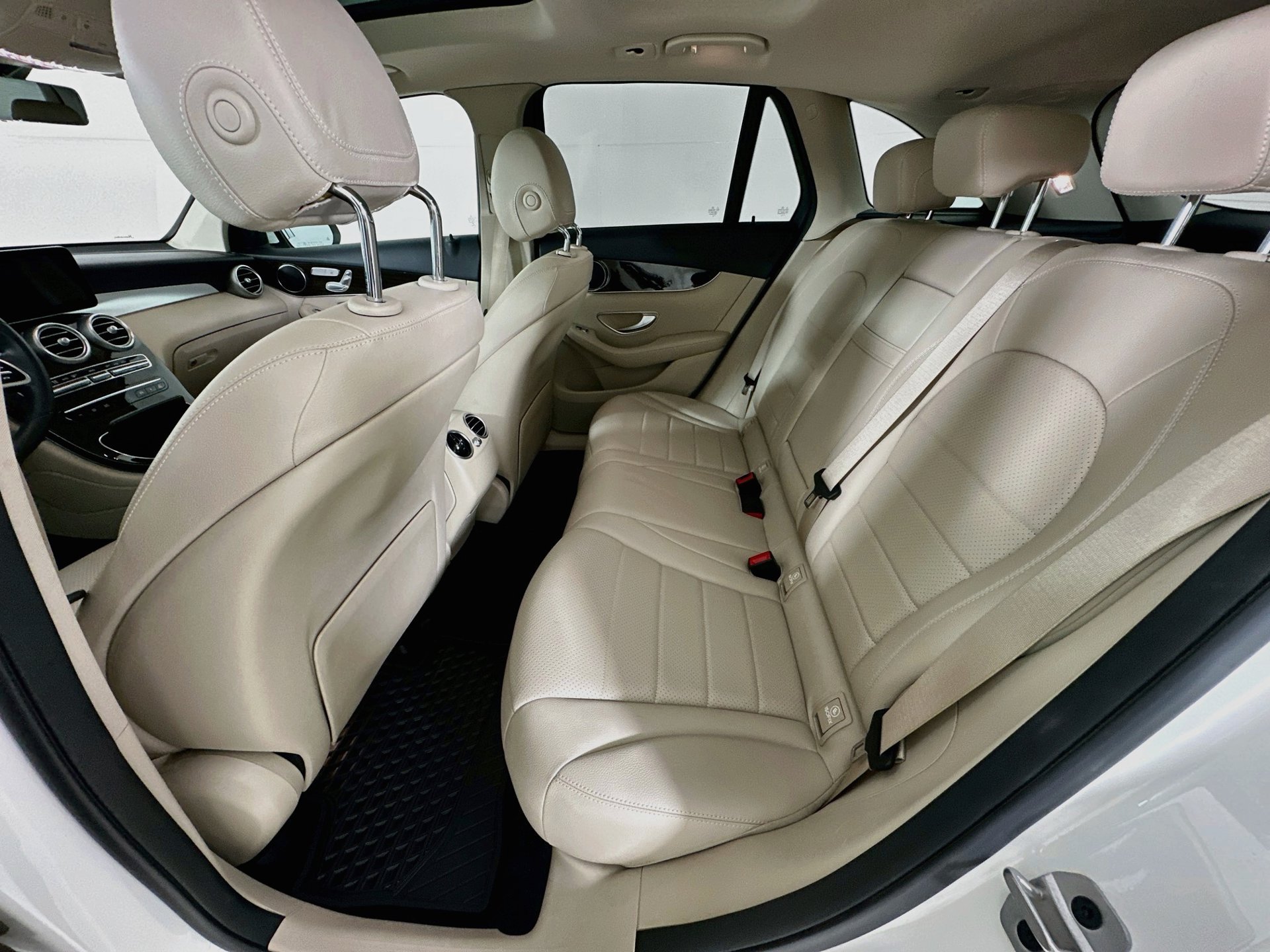 Certified 2022 Mercedes-Benz GLC 300 image 25