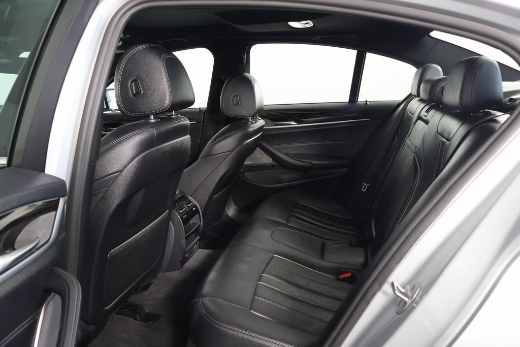 Used 2021 BMW 540i w/ Premium Package RWD image 11