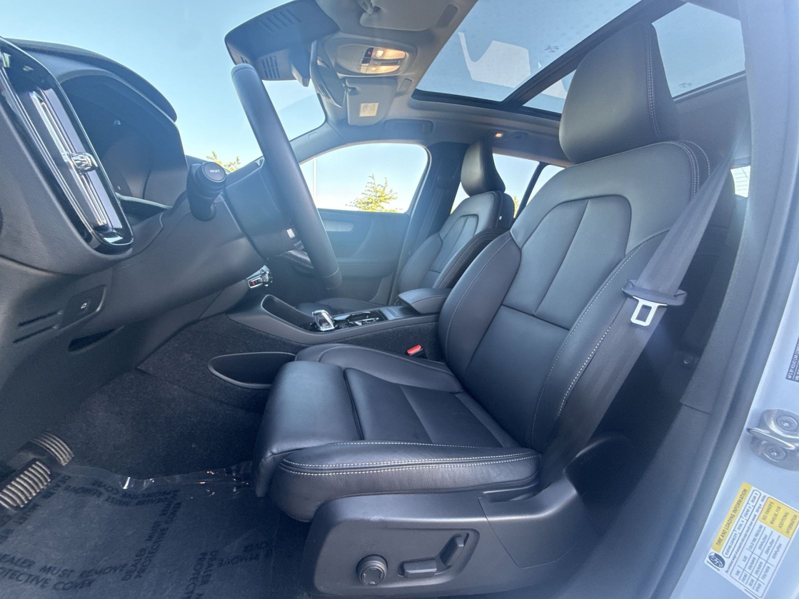 New 2026 Volvo XC40 B5 Plus w/ Protection Package Premier AWD/4WD image 21