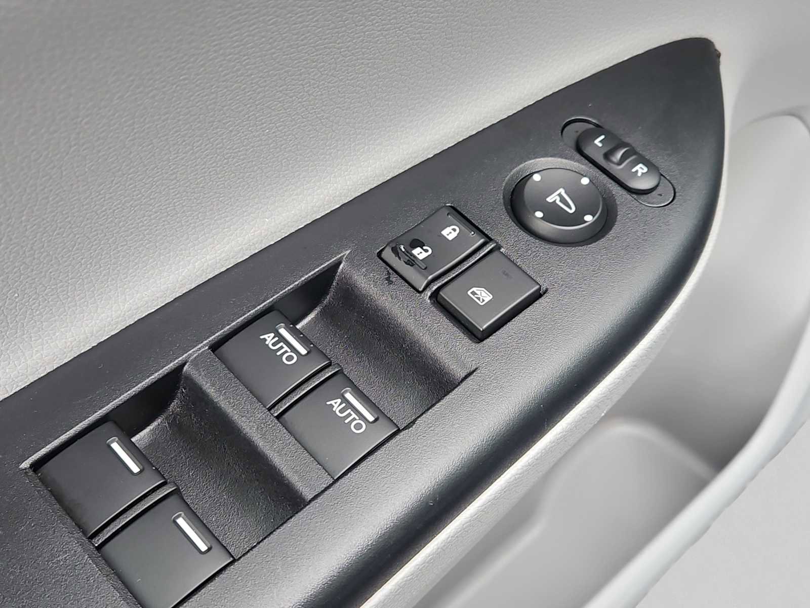 Used 2015 Honda Accord EX-L image 19