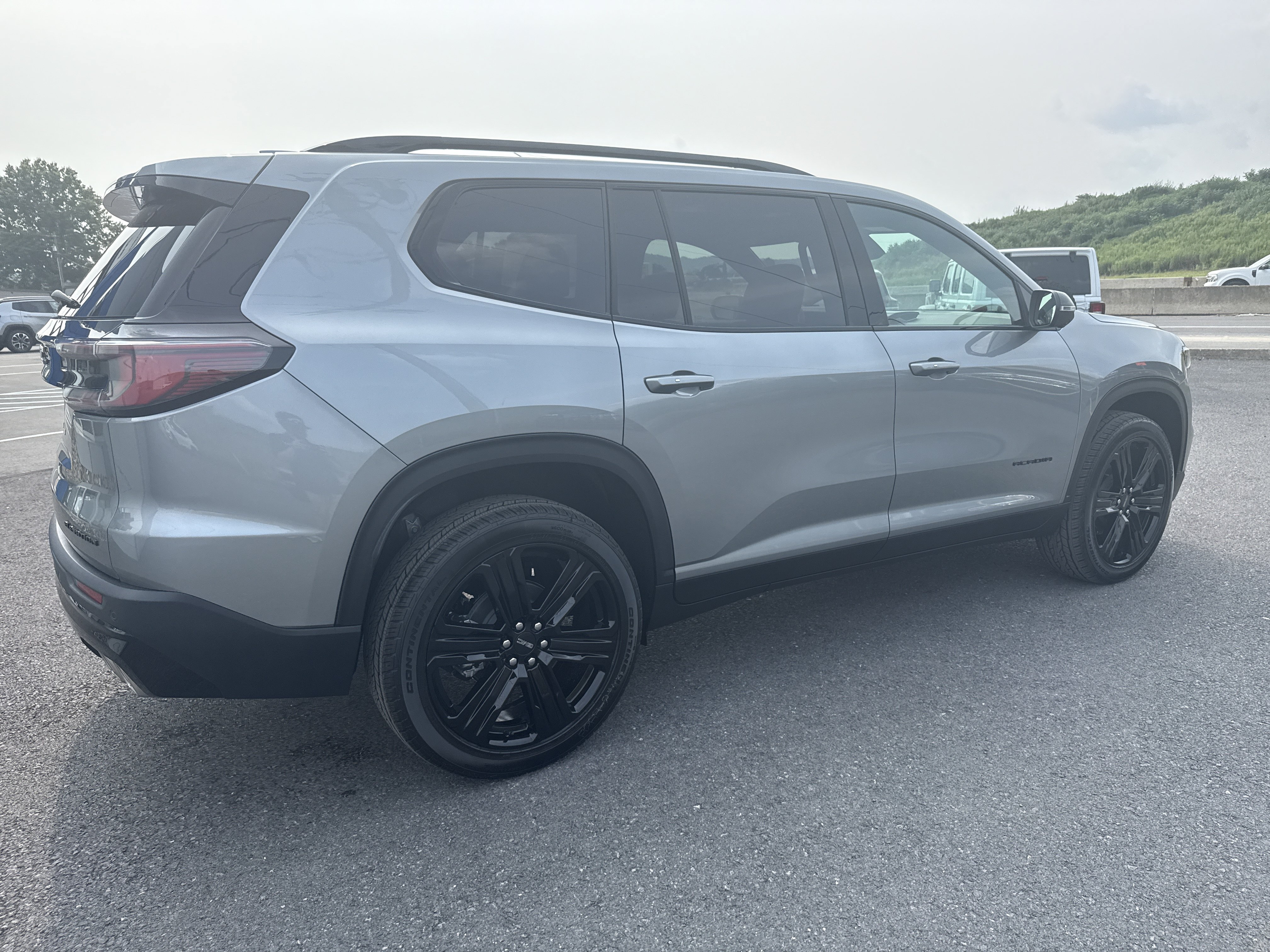 New 2027 GMC Acadia Elevation w/ Black Edition AWD/4WD video 3