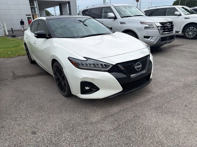 Used 2023 Nissan Maxima SR w/ Sport Mat Group FWD image 6