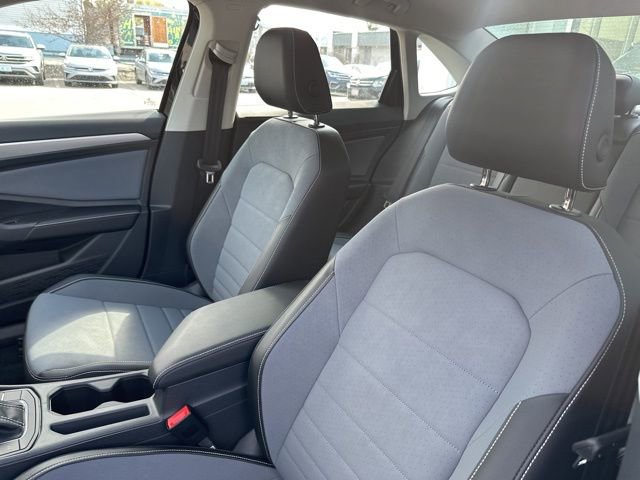New 2026 Volkswagen Jetta SE FWD image 11
