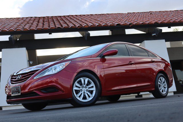 Used 2011 Hyundai Sonata GLS FWD image 3