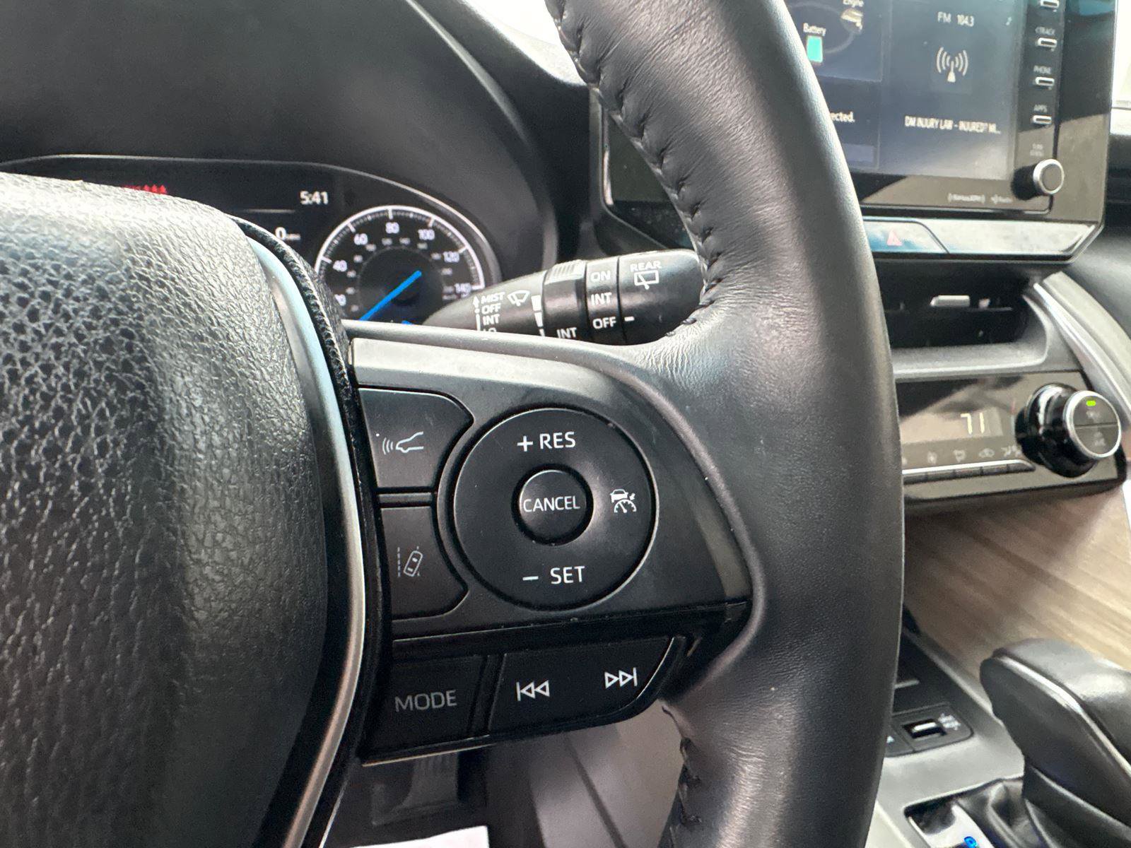 Used 2022 Toyota Venza XLE AWD/4WD image 22