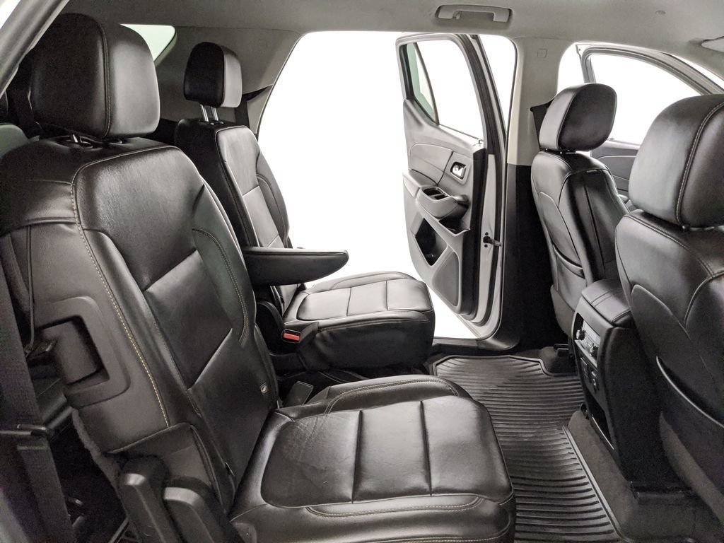 Used 2020 Chevrolet Traverse RS w/ LPO, Floor Liner Package FWD image 22