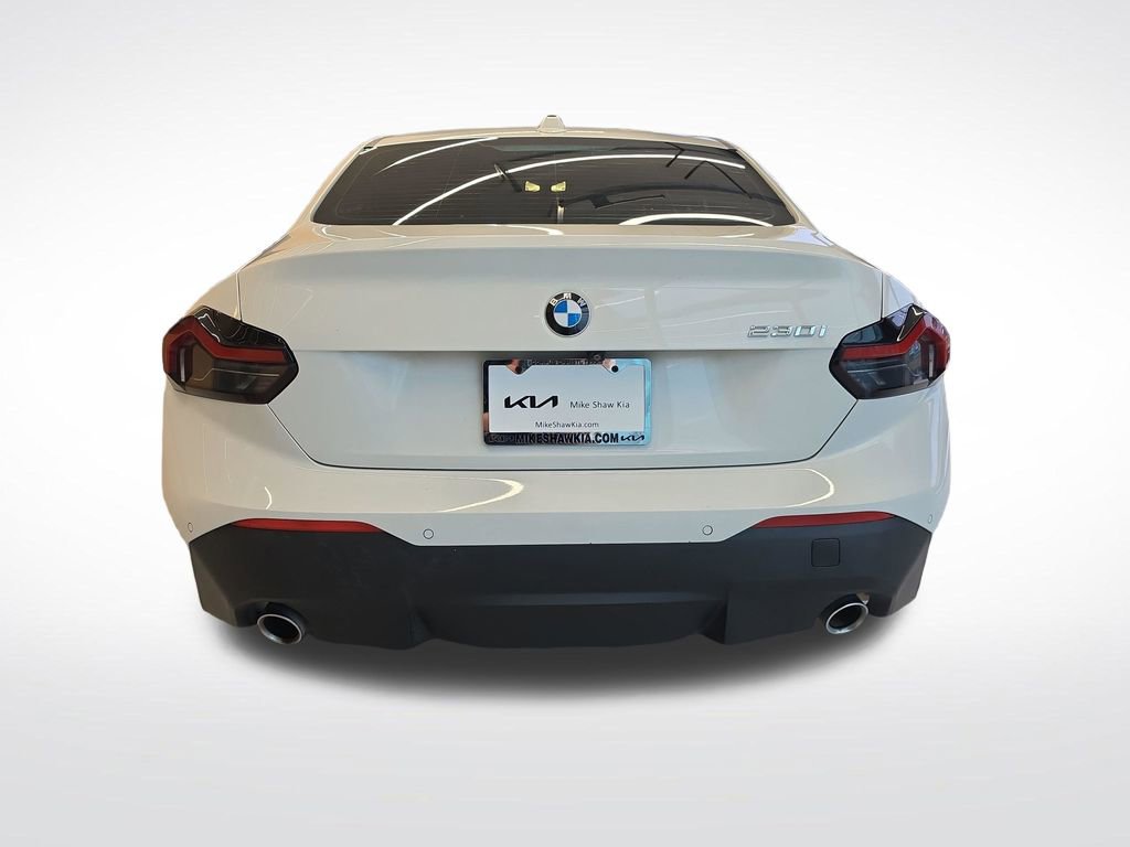 Used 2024 BMW 230i Coupe w/ Convenience Package RWD image 5