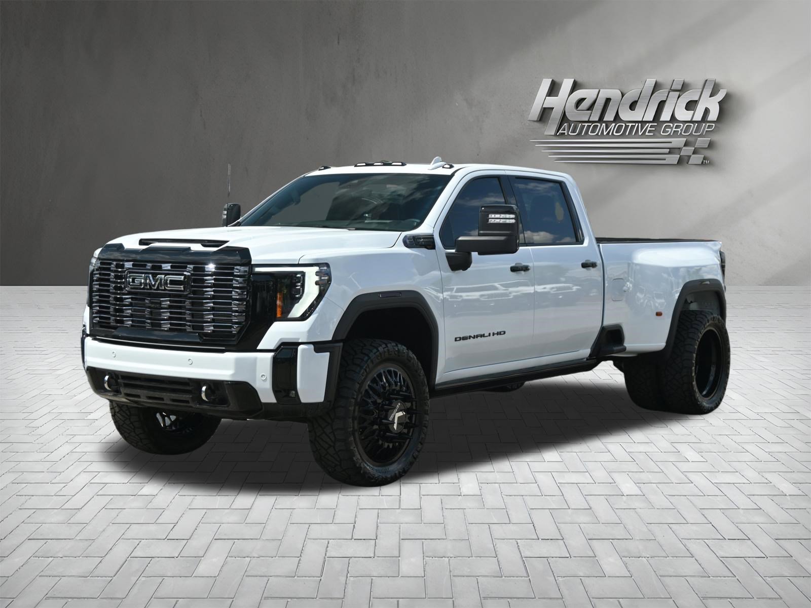 Used 2026 GMC Sierra 3500 Denali Ultimate w/ LPO, Black Badging Package AWD/4WD image 5