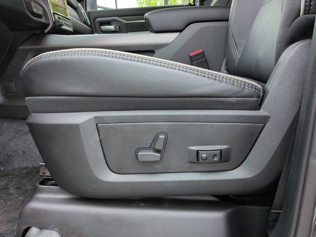 Used 2026 RAM 4500 4x4 Crew Cab DRW w/ Laramie Trim Package image 19
