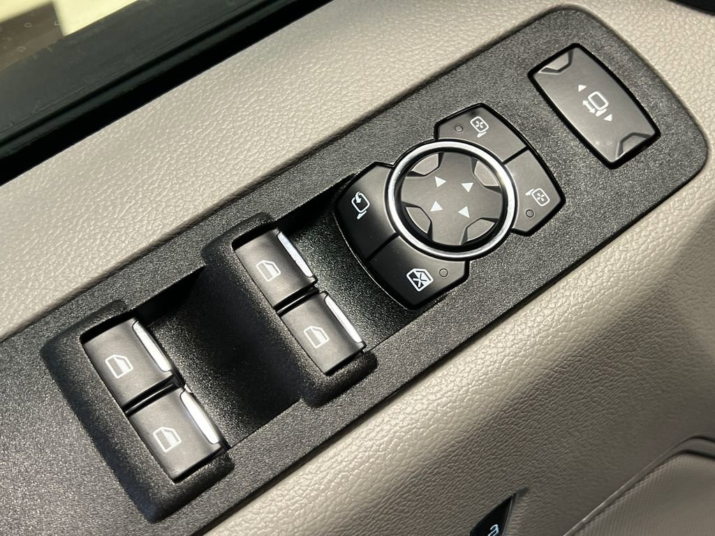 Used 2021 Ford F250 XLT w/ XLT Premium Package AWD/4WD image 38