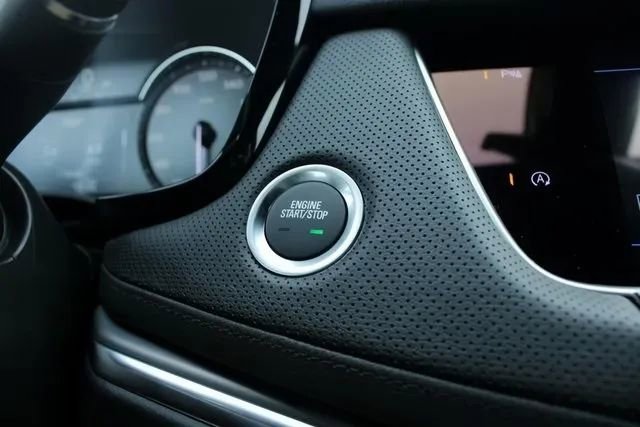 Used 2025 Cadillac XT5 Luxury image 28