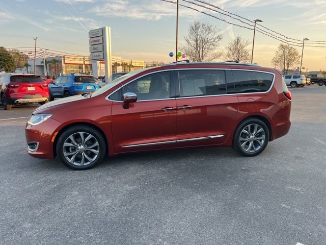 Used 2018 Chrysler Pacifica Limited w/ Tire & Wheel Group image 38