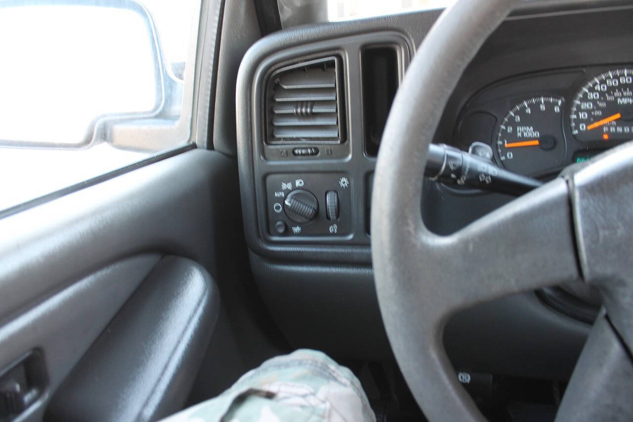 Used 2006 Chevrolet Silverado 1500 W/T RWD image 42