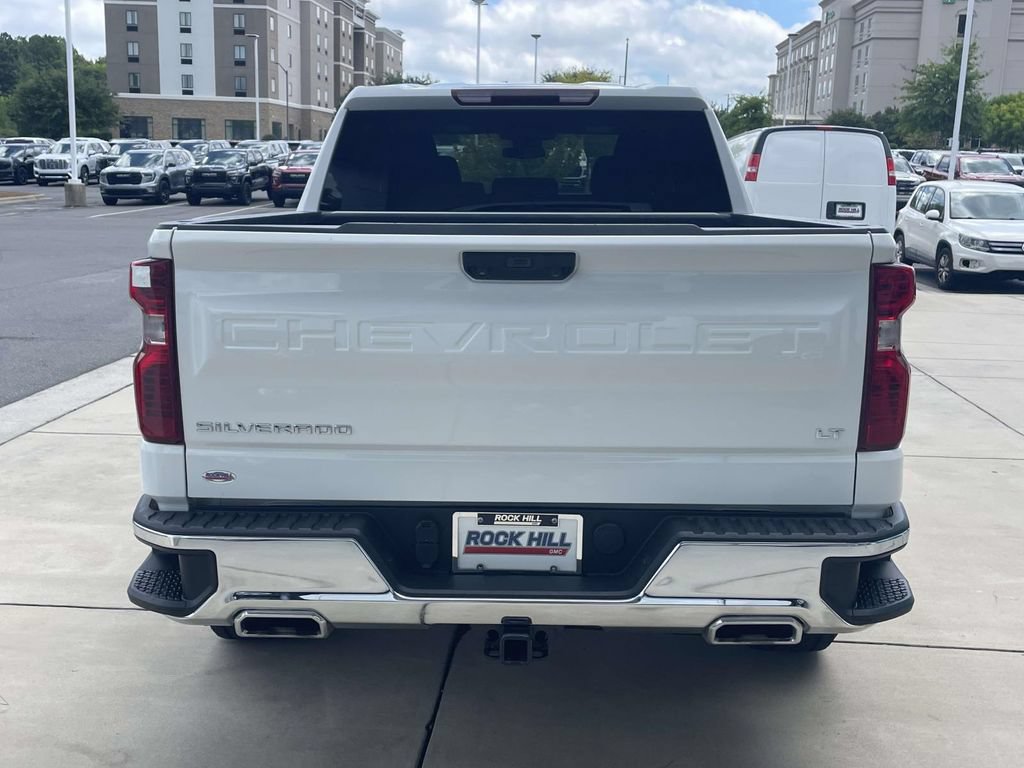 Used 2022 Chevrolet Silverado 1500 LT AWD/4WD image 8