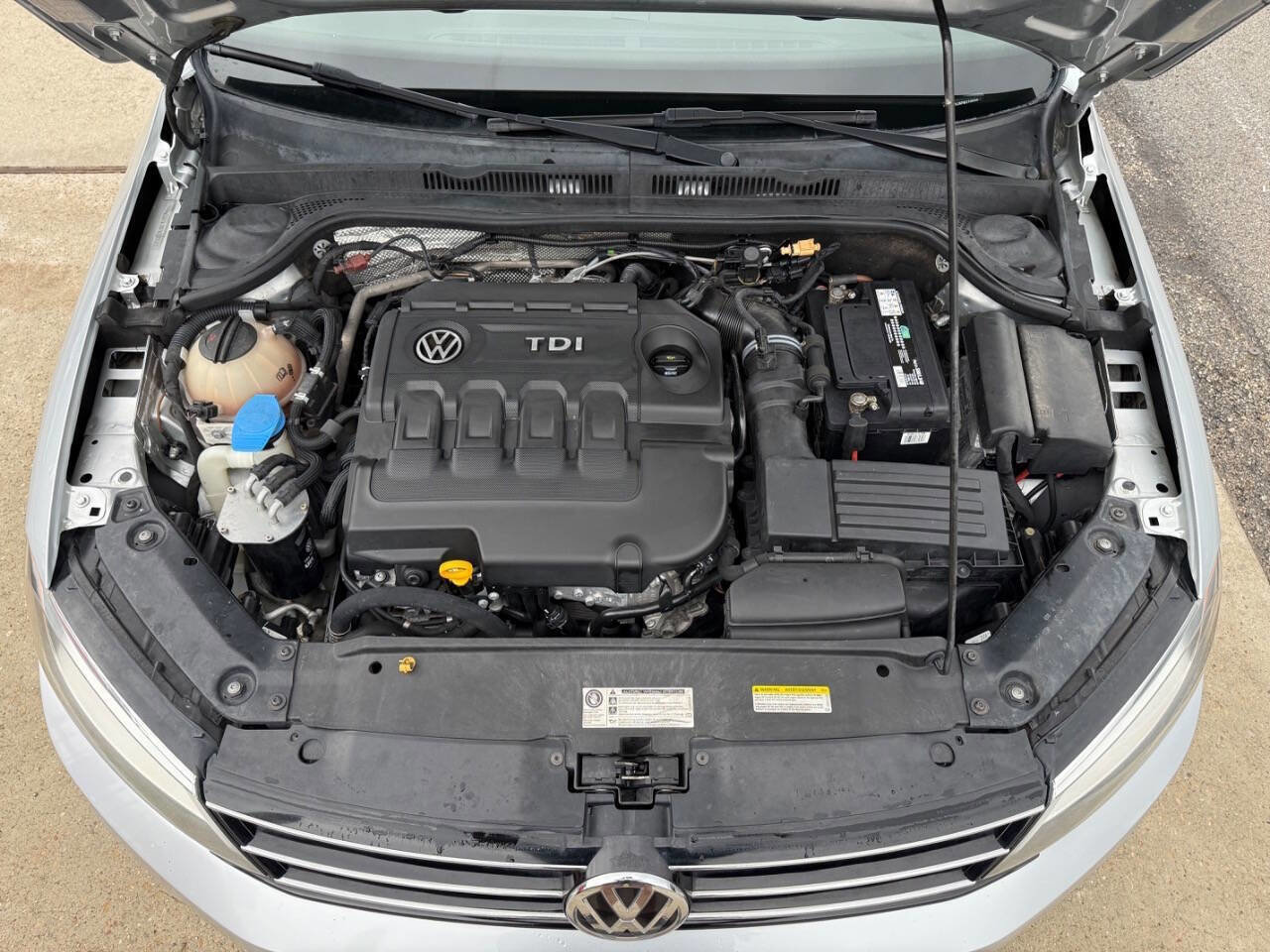 Used 2015 Volkswagen Jetta TDI SE image 30