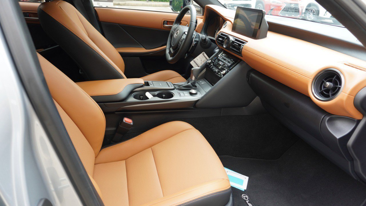 Used 2025 Lexus IS 350 F Sport w/ Accessory Package RWD image 6