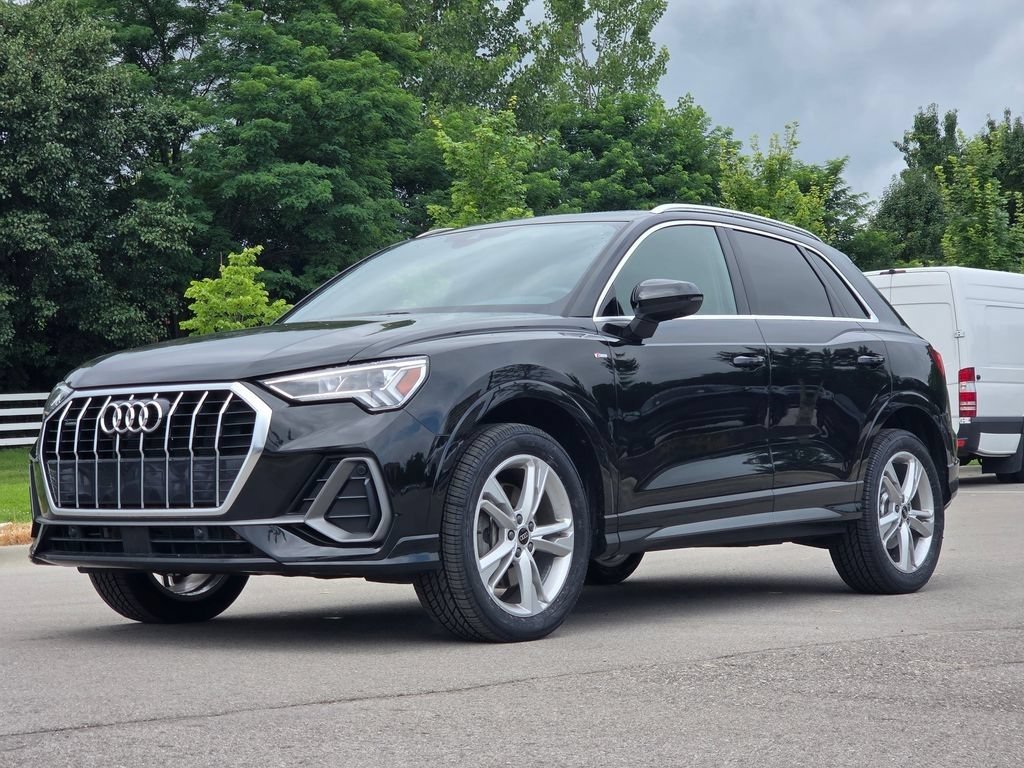 Used 2023 Audi Q3 2.0T Premium Plus AWD/4WD image 25