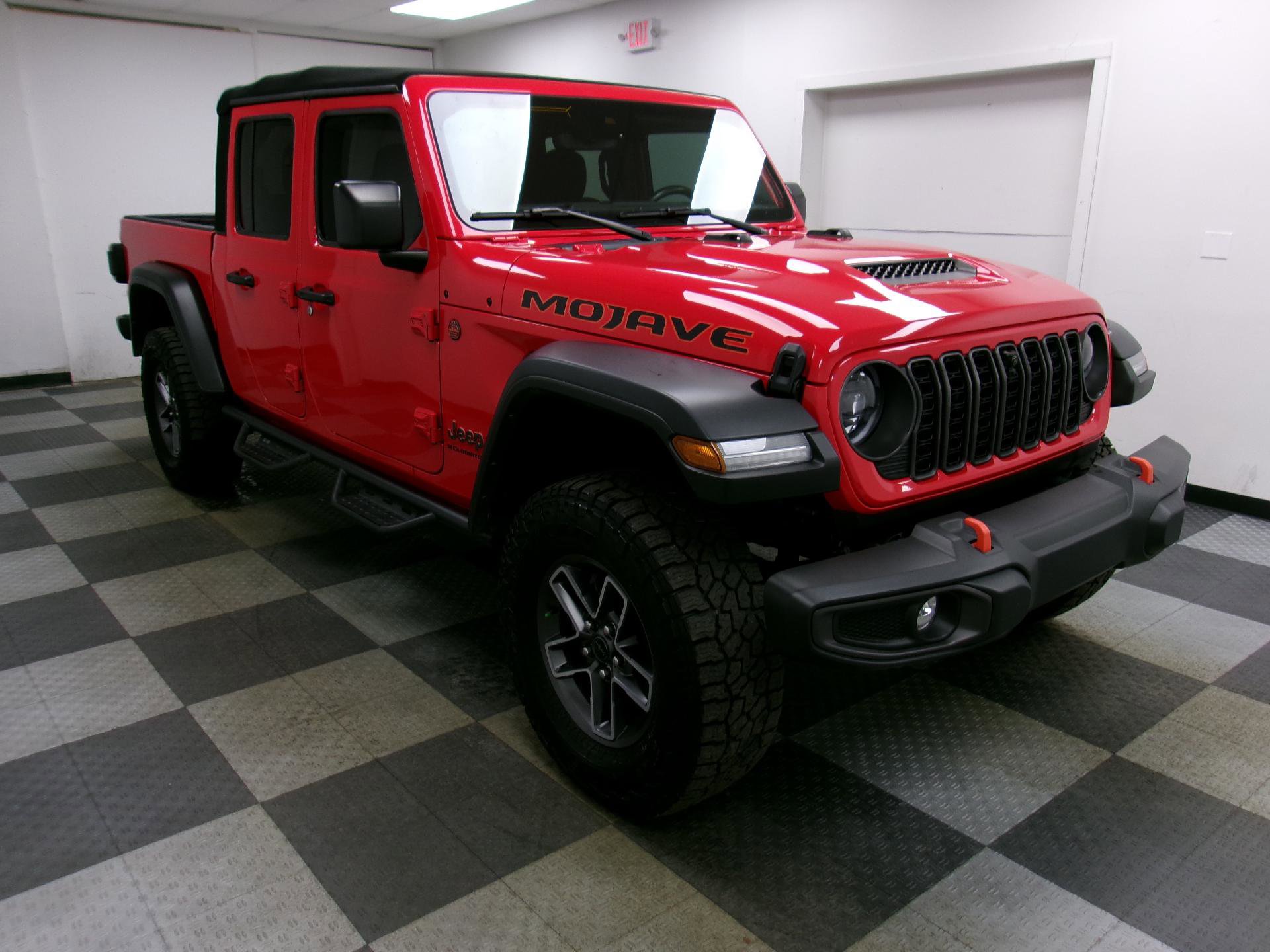 Used 2024 Jeep Gladiator Mojave w/ Technology Group image 16