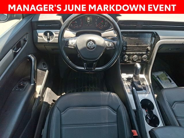 Used 2020 Volkswagen Passat 2.0T SE FWD image 12