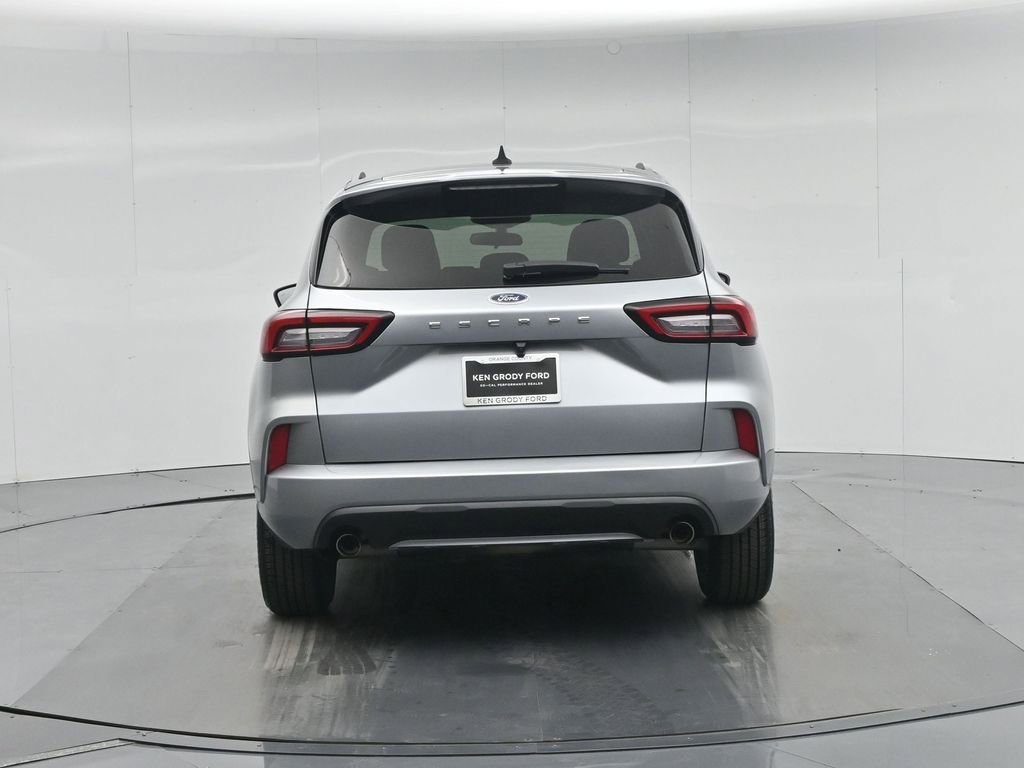 Certified 2024 Ford Escape ST-Line w/ Cold Weather Package image 26
