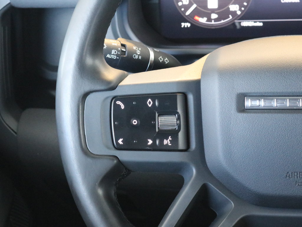 Used 2023 Land Rover Defender 110 X-Dynamic SE AWD/4WD image 11