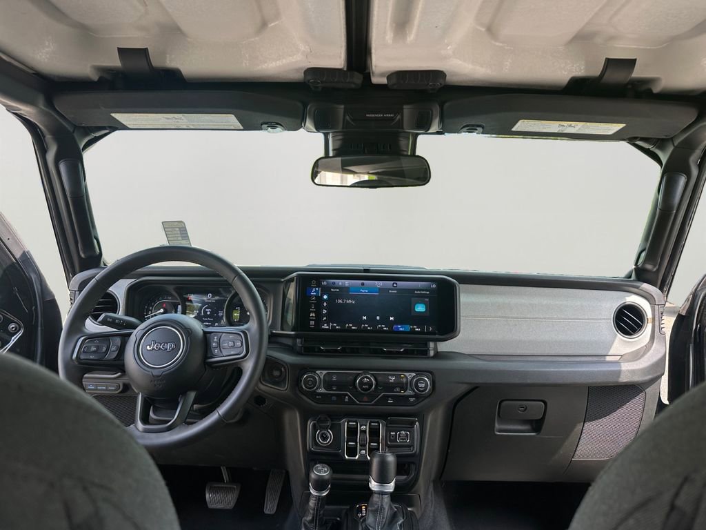 Used 2024 Jeep Wrangler Unlimited AWD/4WD image 10