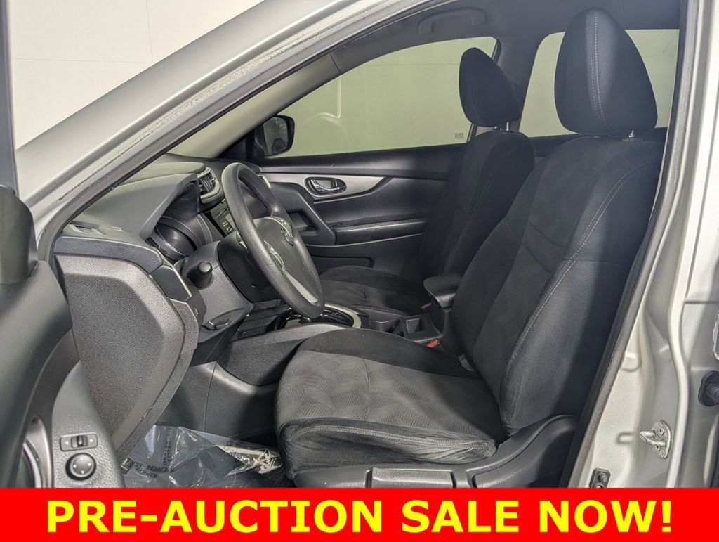 Used 2016 Nissan Rogue S image 12