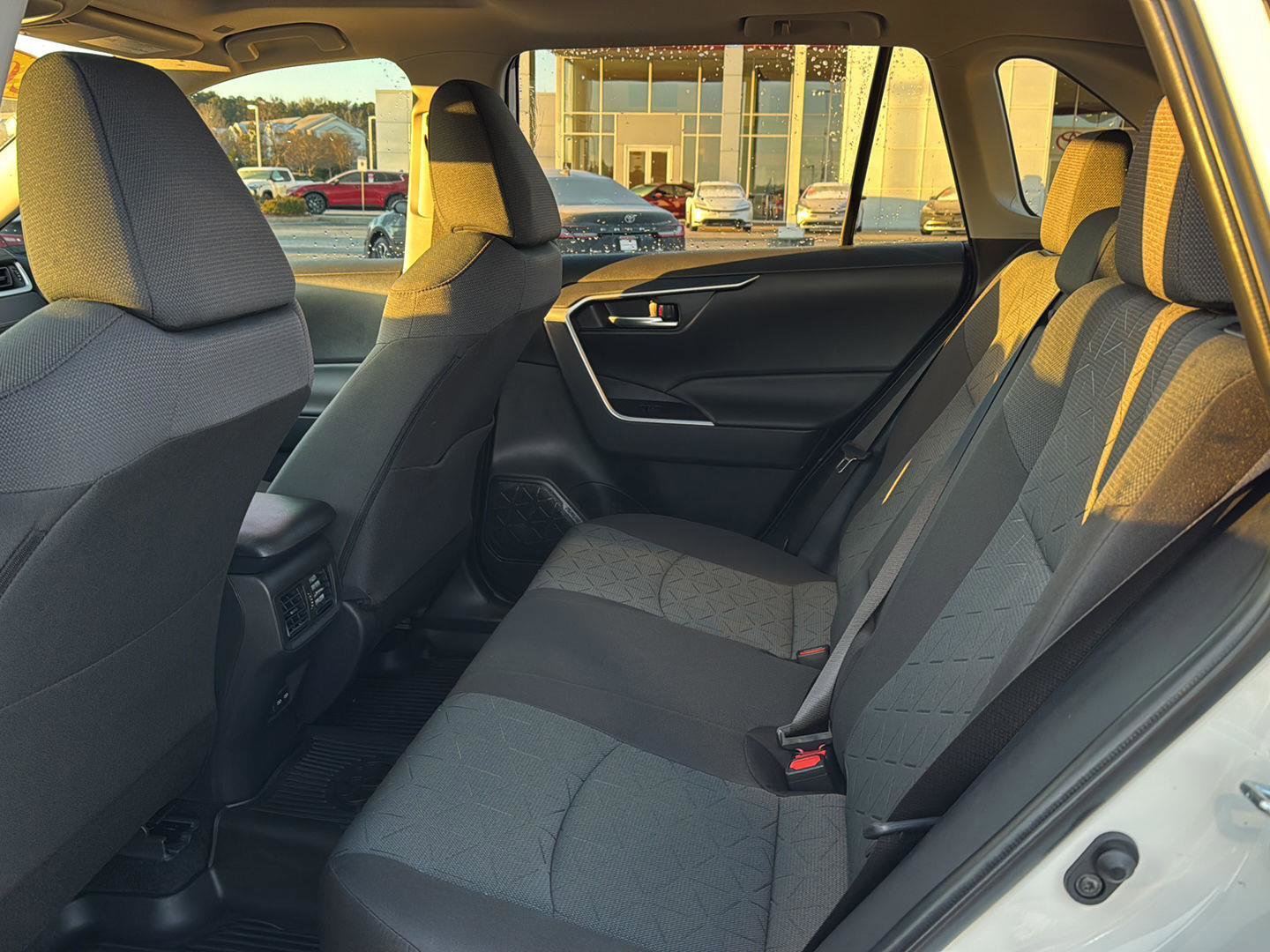 Used 2025 Toyota RAV4 XLE image 9