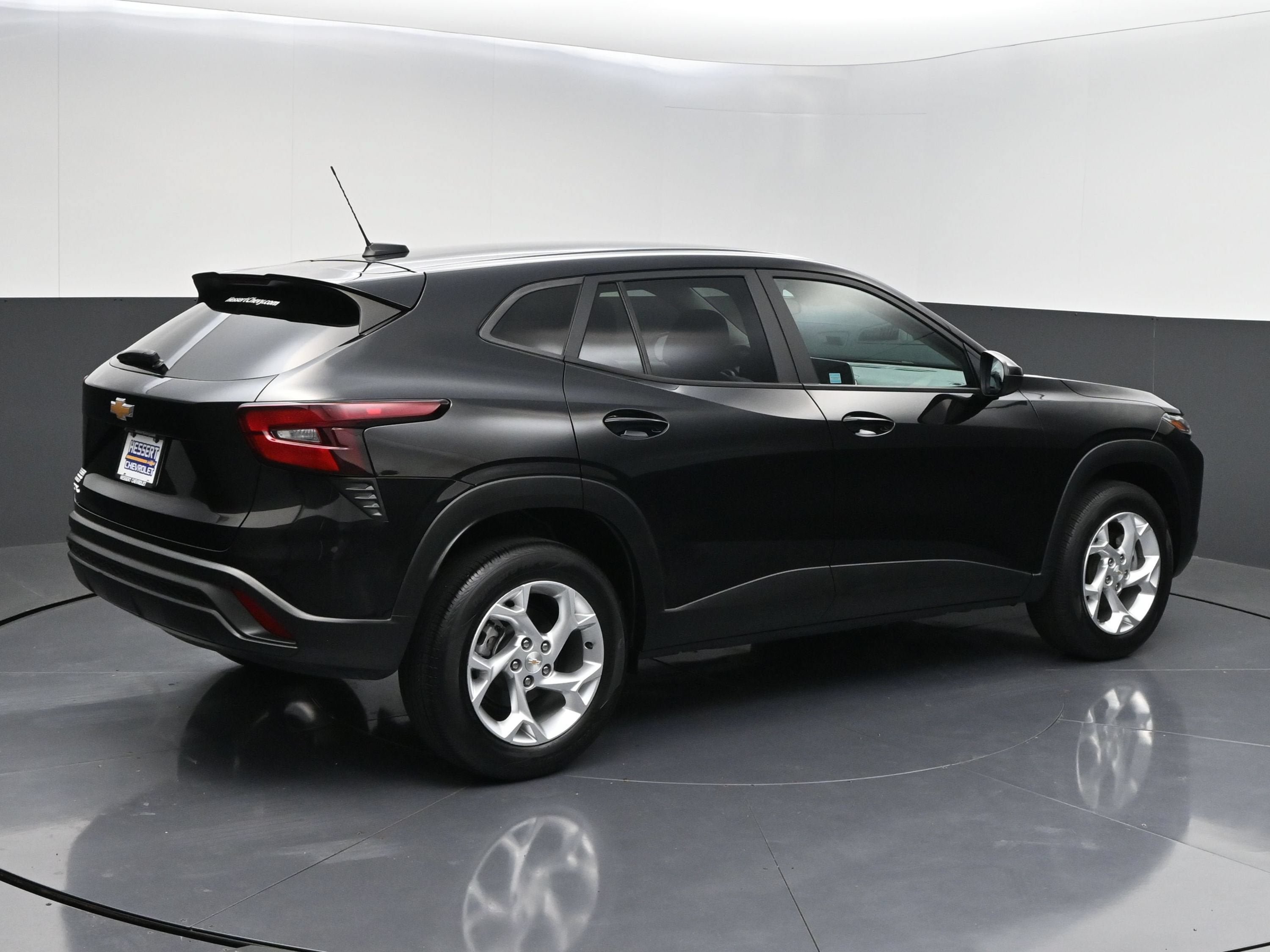 Certified 2025 Chevrolet Trax LS w/ LS Convenience Package FWD image 7