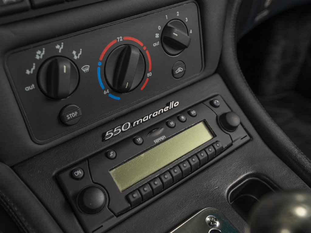 Used 2000 Ferrari 550 Maranello Coupe RWD image 25